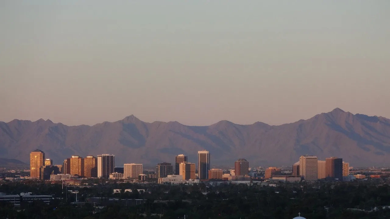phoenix, cityscape, nature, desert, city, metro, metropolis, skyscrapers, mountains. Phoenix Short-Term Rental Noise Rules: How Complaints Work